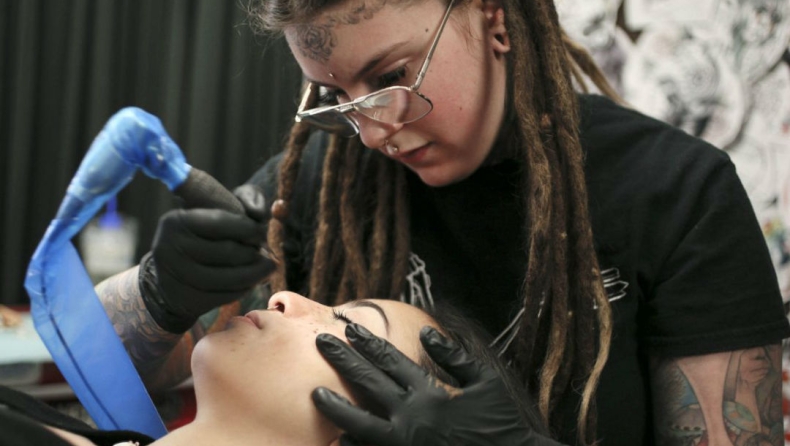 Freckle Tattoos: Αυτή είναι η νέα τάση στα τατουάζ (pics)