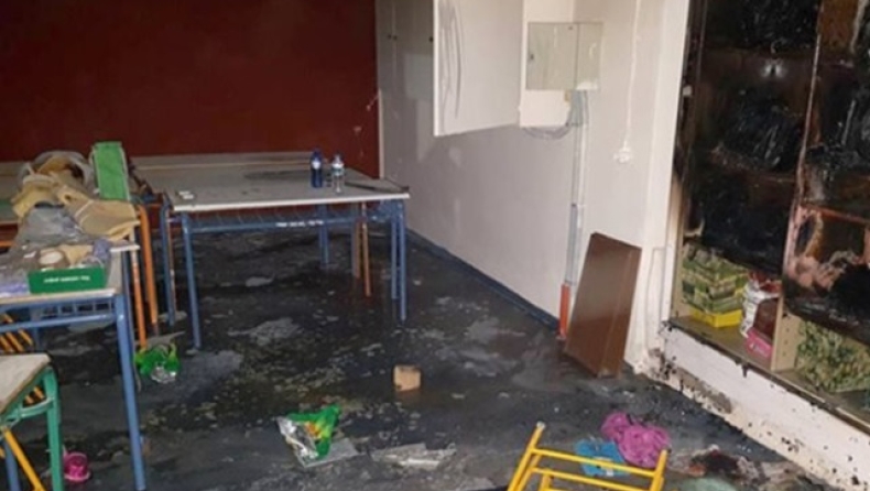 Άγνωστοι έβαλαν φωτιά σε σχολείο στο Παλαιό Φάληρο