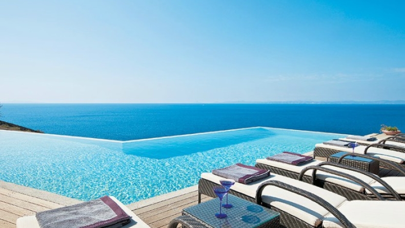 Το... ανάκτορο της βασίλισσας του Μαρόκου στην Τζια (pics)