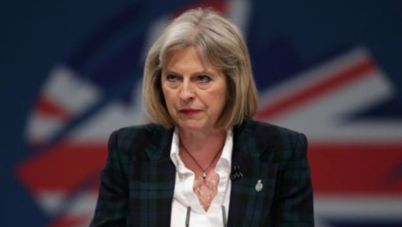 Μετριοπαθές Brexit ετοιμάζει η Μέι