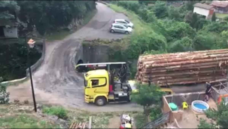 Περνάει νταλίκα από το «μάτι της βελόνας»; (vid)