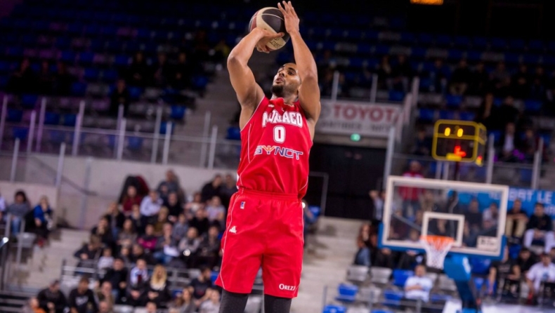 Ενίσχυση με Ντέιβις για Ζαλγκίρις (pic)