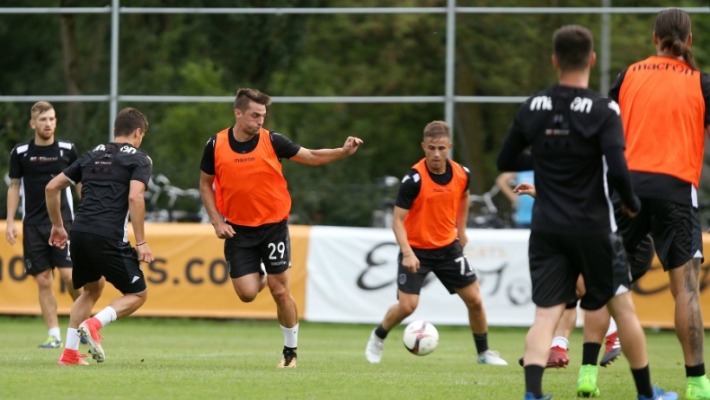 Κόντρα επίθεση και επιστροφή στο 4-4-2 (pics & vids)