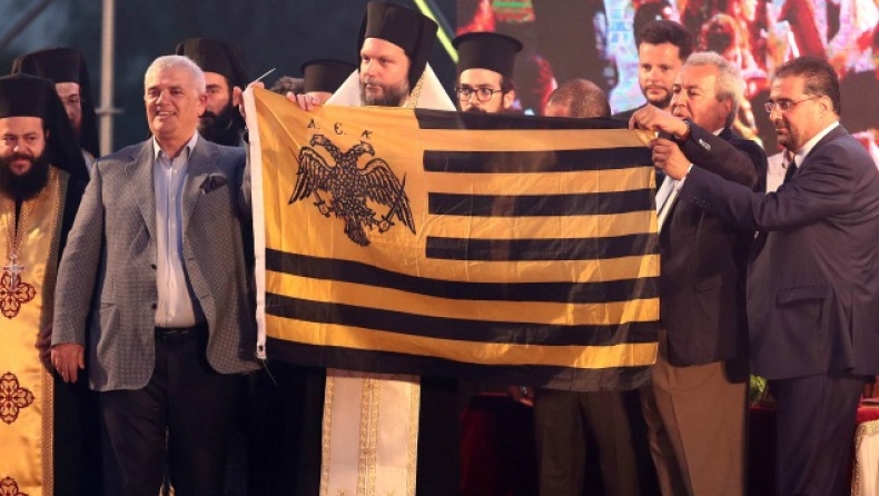 Η φλόγα άναψε, η Φιλαδέλφεια γιόρτασε! (pics, vids)