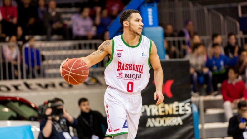 Λάρκιν: «Πολύ χαρούμενος που θα παίξω στους Σέλτικς»