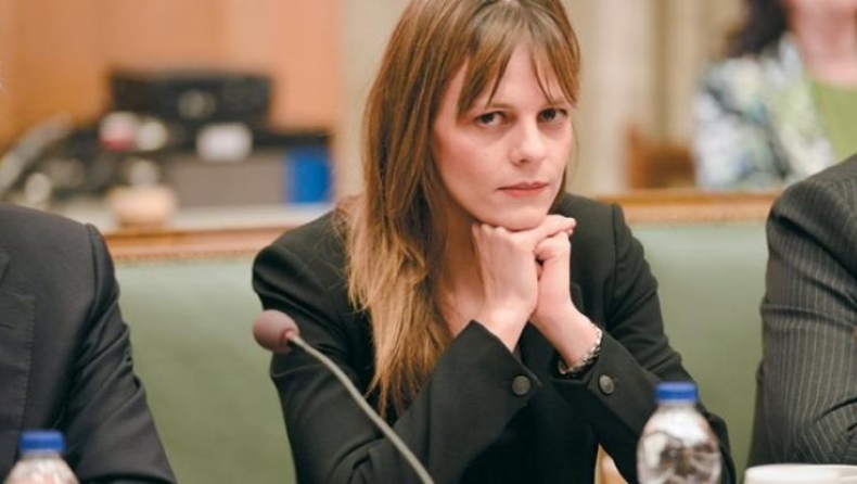 Θέσεις για 22.500 ανέργους έως το φθινόπωρο «τάζει» η Αχτσιόγλου