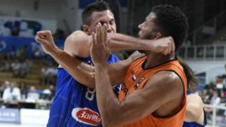 Το πρόσωπο του Κοκ μετά την μπουνιά του Γκαλινάρι (pic)