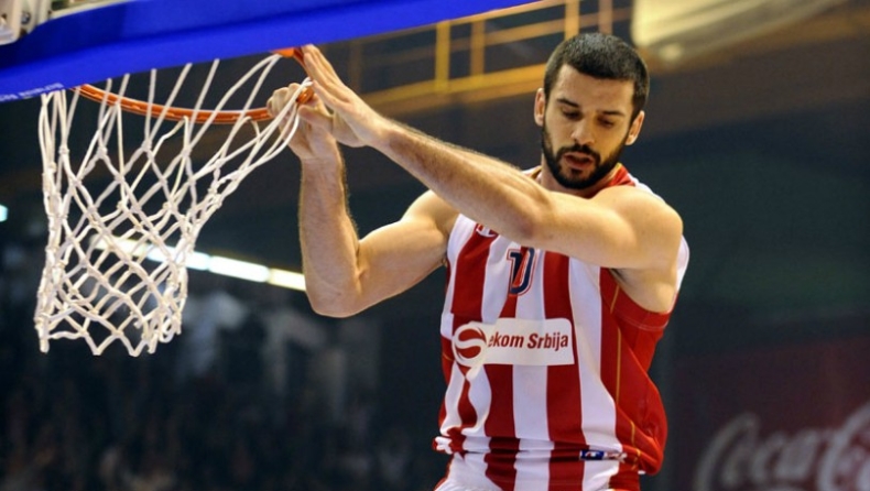 Ανανέωσε με Ερυθρό Αστέρα ο Λάζιτς (pic)