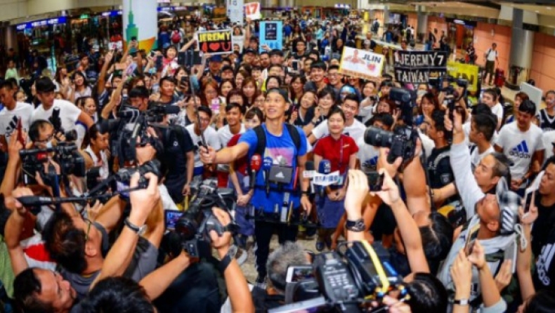 Απίστευτη τρέλα για τον Τζέρεμι Λιν στην Ταϊβάν! (pic)