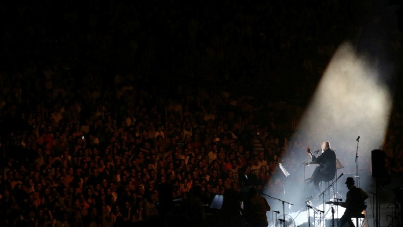 Στο Καλλιμάρμαρο «έζησε το ελληνικό τραγούδι» (pics & vids)