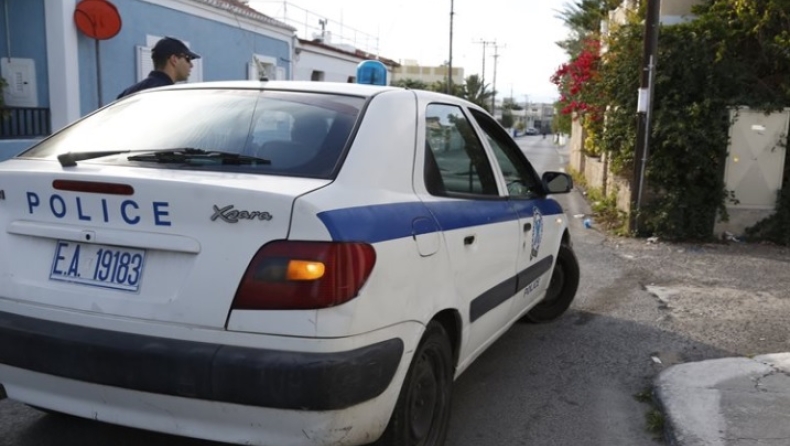 Βόλος: Απείλησε τη γυναίκα του με όπλο