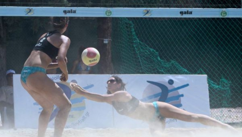 Μεγάλες μάχες στα προκριματικά των γυναικών στο Bech Volley