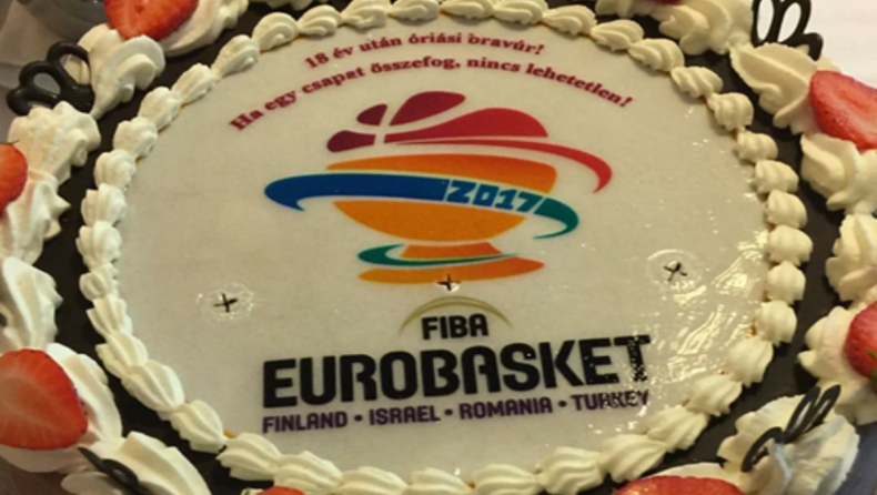 Το γιορτάζουν στην Ουγγαρία με... ευρωπαϊκή τούρτα! (pic)
