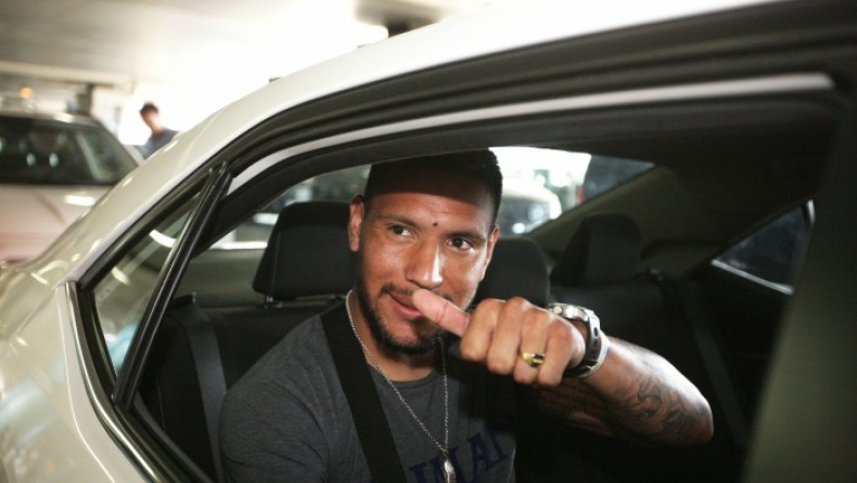 Τσάβες: «Ελπίζω να ξεπεράσω τον Μπεργκ» (pics & vids)