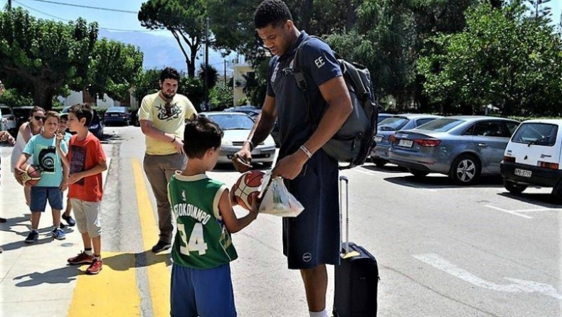 Η άφιξη της Εθνικής Ανδρών στην Πάτρα! (pics & vid)