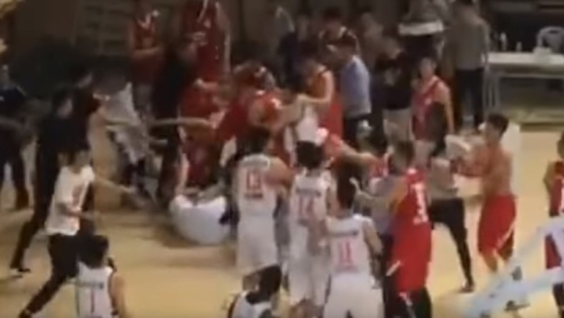 Άγριο ξύλο στο πρωτάθλημα Κίνας! (vid)