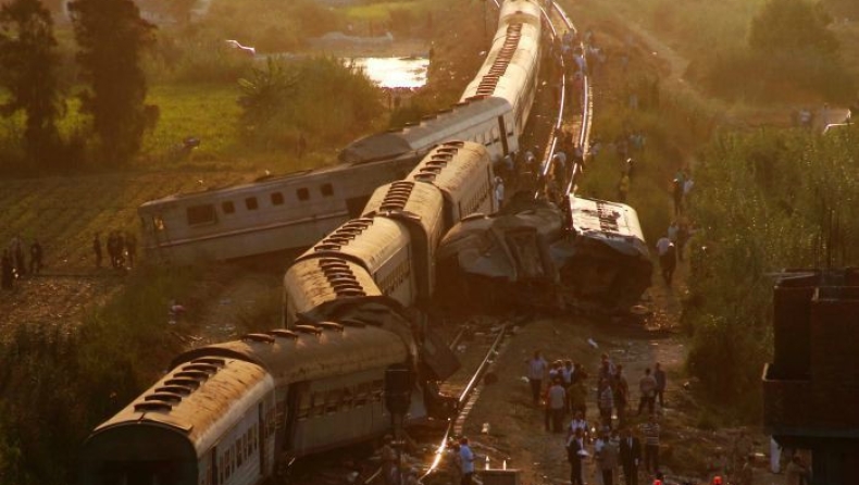 Σύγκρουση τρένων στην Αλεξάνδρεια: Τουλάχιστον 37 νεκροί και δεκάδες τραυματίες