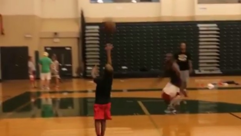 O γιος του Κρις Πολ «σερβίρει» alley-oop κάρφωμα στον πατέρα του! (vid)