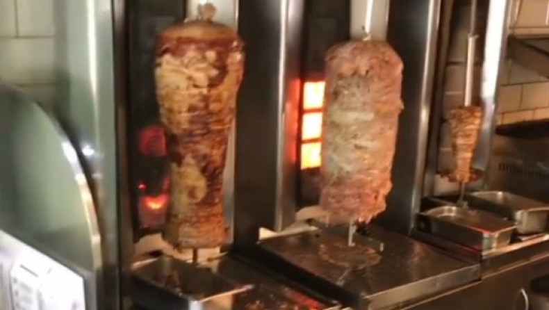 Πίσω στην Αθήνα και στα πιτόγυρα ο Γκιστ! (vid)