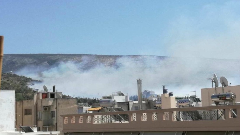 Σε ύφεση η πυρκαγιά στην Καισαριανή