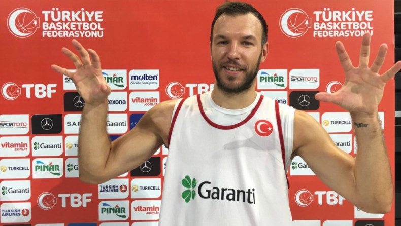 «Έκοψε» άλλους δύο ο Σαρίτσα