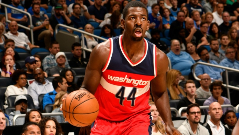 Παρελθόν από τους Μπλέιζερς ο Νίκολσον