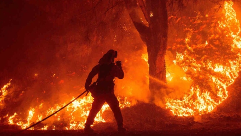 Υπό έλεγχο οι πυρκαγιές σε Μεσσηνία και Αιτωλοακαρνανία