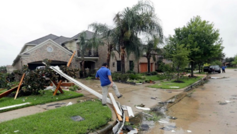 Τέξας: Τα συντρίμμια μετά τον τυφώνα Χάρβεϊ (pics)