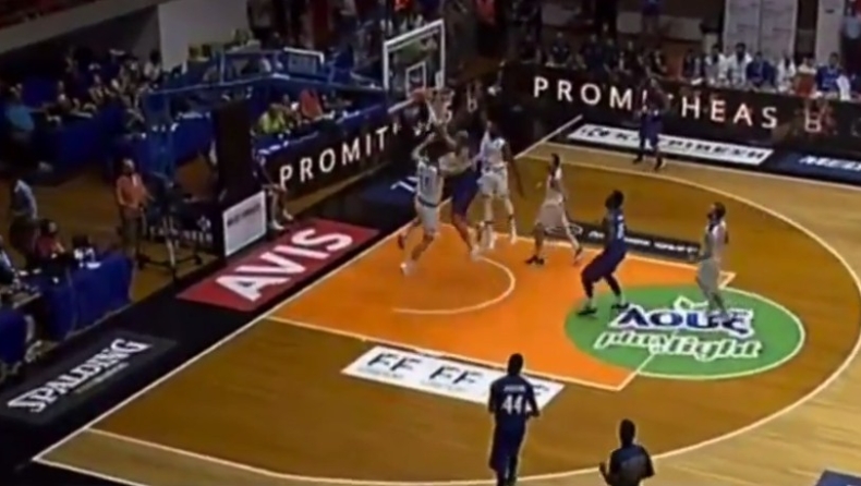 «Έσβησε» τα φώτα ο Θανάσης! (vid)