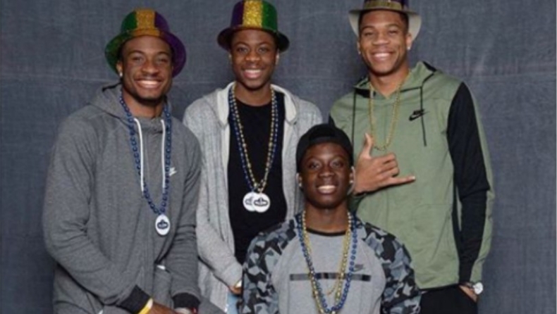 Οι ευχές Γιάννη και Θανάση για τον εορτάζοντα Άλεξ! (pics)