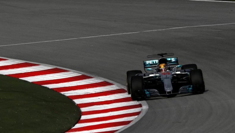 Τελευταίος ο Φέτελ, στην pole position ο Χάμιλτον