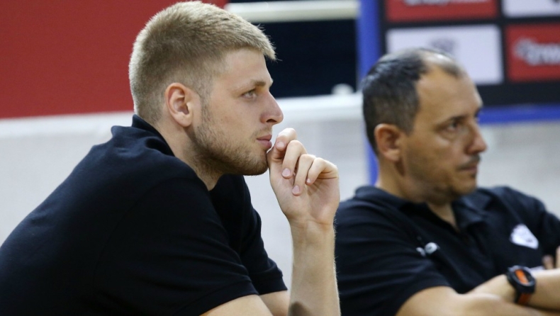 Χειρουργείο για Χαραλαμπόπουλο!