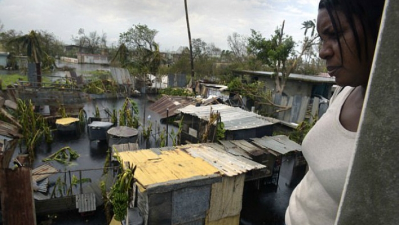 Πουέρτο Ρίκο: Τουλάχιστον 70.000 άνθρωποι αφήνουν τα σπίτια τους, εικόνες καταστροφής (pics & vid)