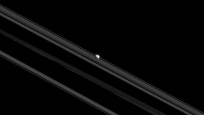 Tο διαστημόπλοιο Cassini αυτοκαταστράφηκε πάνω στον Κρόνο (pics & vid)