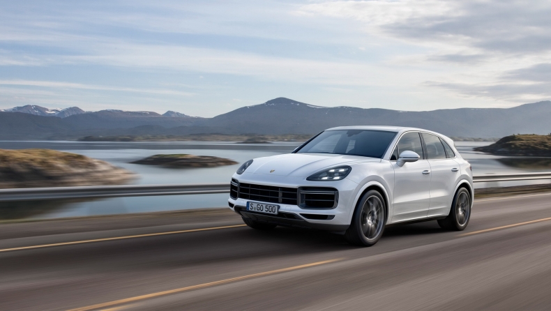Πραγματική Porsche η νέα Cayenne Turbo! (pics)