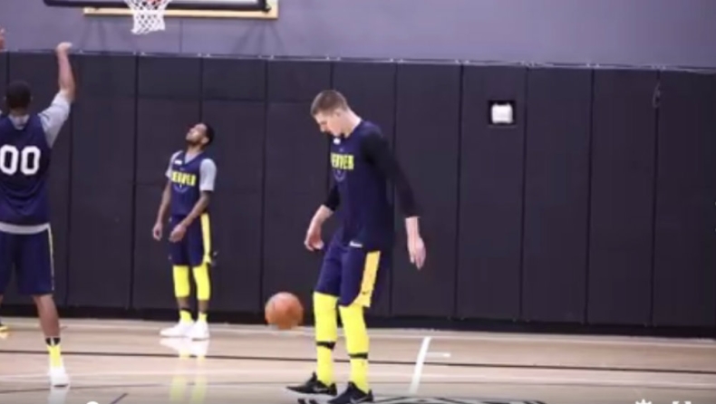 Τα «ποδαράκια» του Γιόκιτς στο training camp των Νάγκετς (vid)