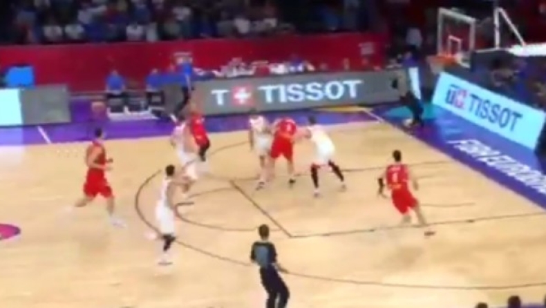 Γιόβιτς υψώνει, Λούσιτς καρφώνει (vid)