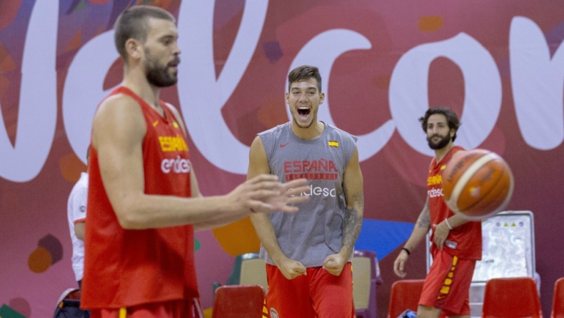 «Ζεσταίνονται» οι Ισπανοί για τον προημιτελικό! (vid)