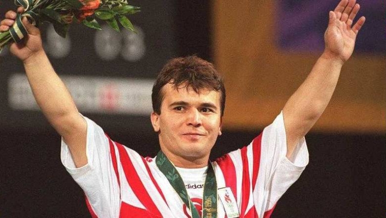 Εκατοντάδες Τούρκοι προσφέρουν τα όργανα τους για τον Σουλεϊμάνογλου!