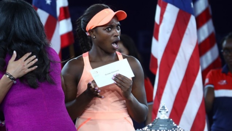 Eίδε την επιταγή και... τρελάθηκε! (pics & vid)