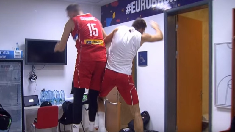 Οι πανηγυρισμοί στα αποδυτήρια της Σερβίας! (vid)