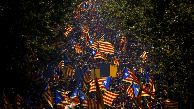 Τι προβλέπει το άρθρο 155 που σκέφτεται η Μαδρίτη κατά της Καταλονίας