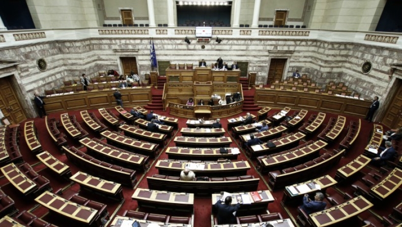 Βουλή: Πυρά για το ταξίδι του Αλέξη Τσίπρα στις ΗΠΑ