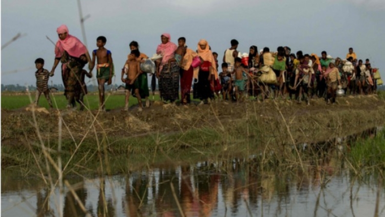 Χιλιάδες μουσουλμάνοι εγκαταλείπουν την Βιρμανία (vid)