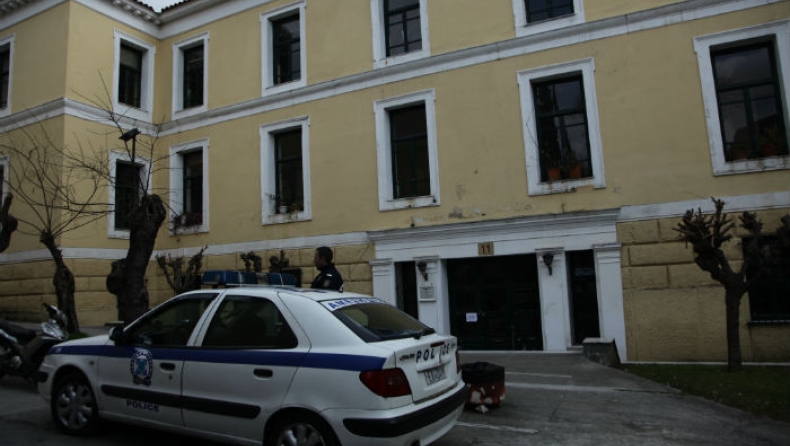 Ηλικιωμένος έπεσε θύμα άνδρα των ΜΑΤ στην Ευελπίδων