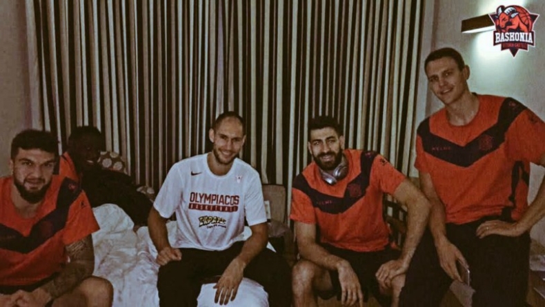 Θυμήθηκε τα... παλιά ο Τιλί! (pic)