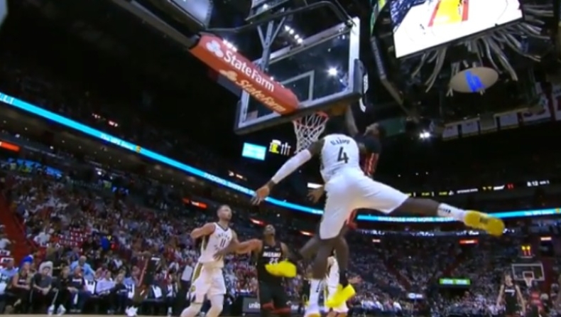 «Απογειώθηκε» για το κάρφωμα της χρονιάς ο Τζόνσον! (vid)