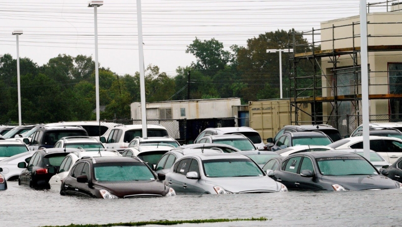 Οι τυφώνες «ωφέλησαν» πολύ τις εταιρείες αυτοκινήτων!