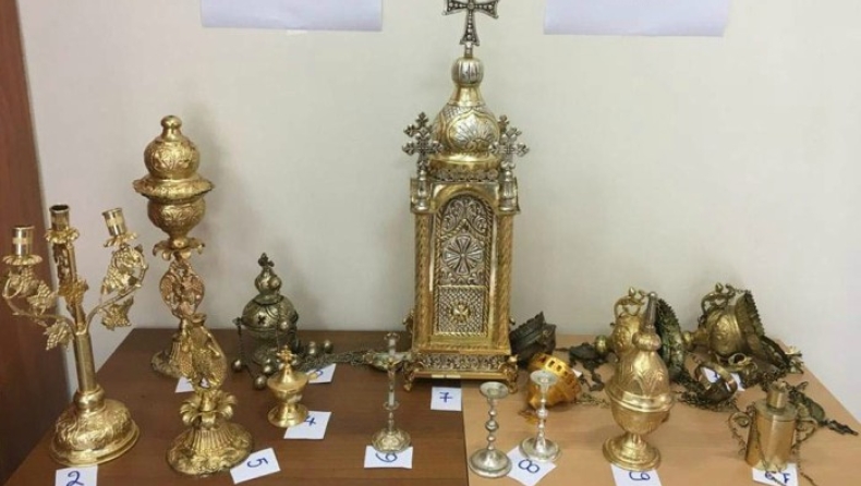 Ιωάννινα: Εκκλησιαστικά κειμήλια μεγάλης αξίας εντοπίστηκαν μέσα σε κρύπτη