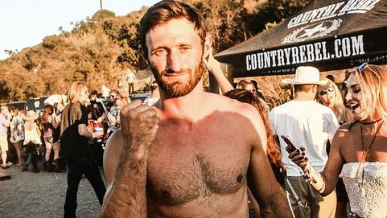 Η απίθανη ιστορία ενός πεζοναύτη που βοήθησε 30 ανθρώπους στην επίθεση του Λας Βέγκας (pics)